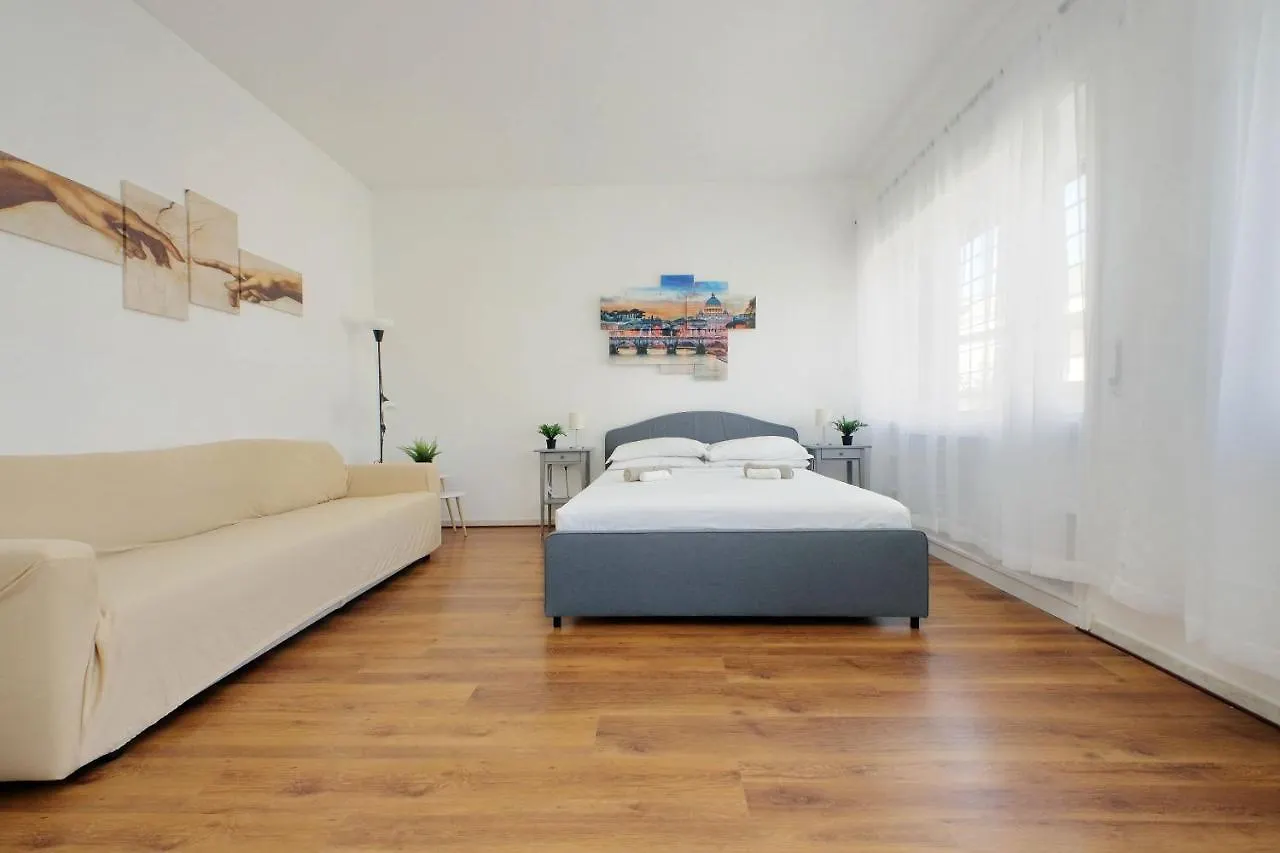 Zucchi Rooms Rom