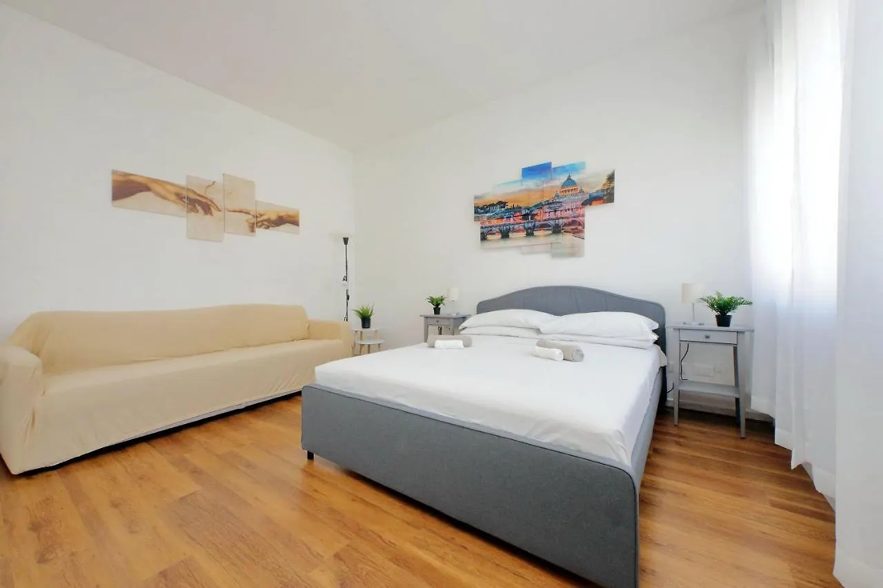 Zucchi Rooms Rome Guest house