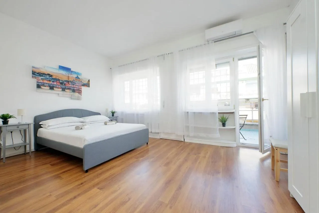 Zucchi Rooms Rome